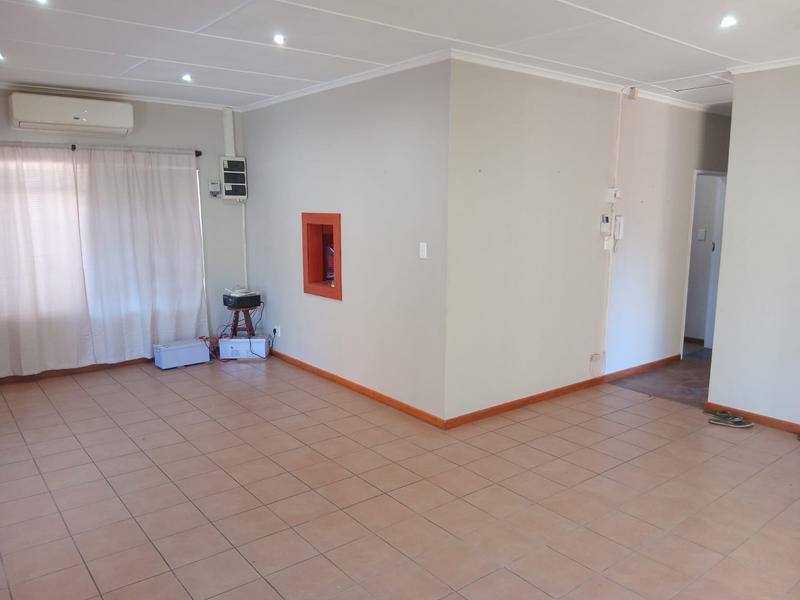 To Let 3 Bedroom Property for Rent in Sunnyside Eastern Cape